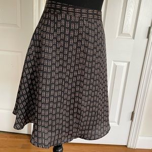 LOFT 16 black coral gray ivory pattern skirt knee length
